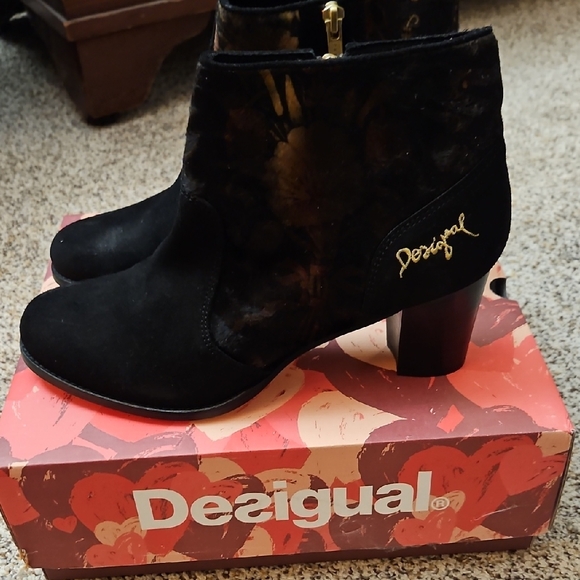 Desigual Black and Gold Heeled Boots - Picture 1 of 5
